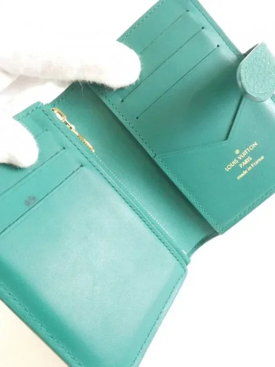 Louis Vuitton Taurillon LV Vertical CP Wallet - Picture 4 of 8